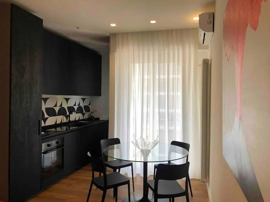 Cozy Apartament Milano Sempione Italy